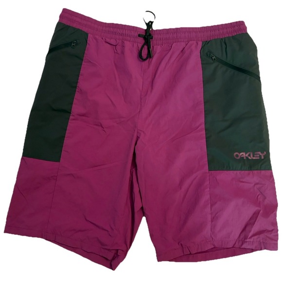 Oakley Other - Oakley Men's Large Burgundy and Black Board Shorts Swim Trunks Lined with Pocket